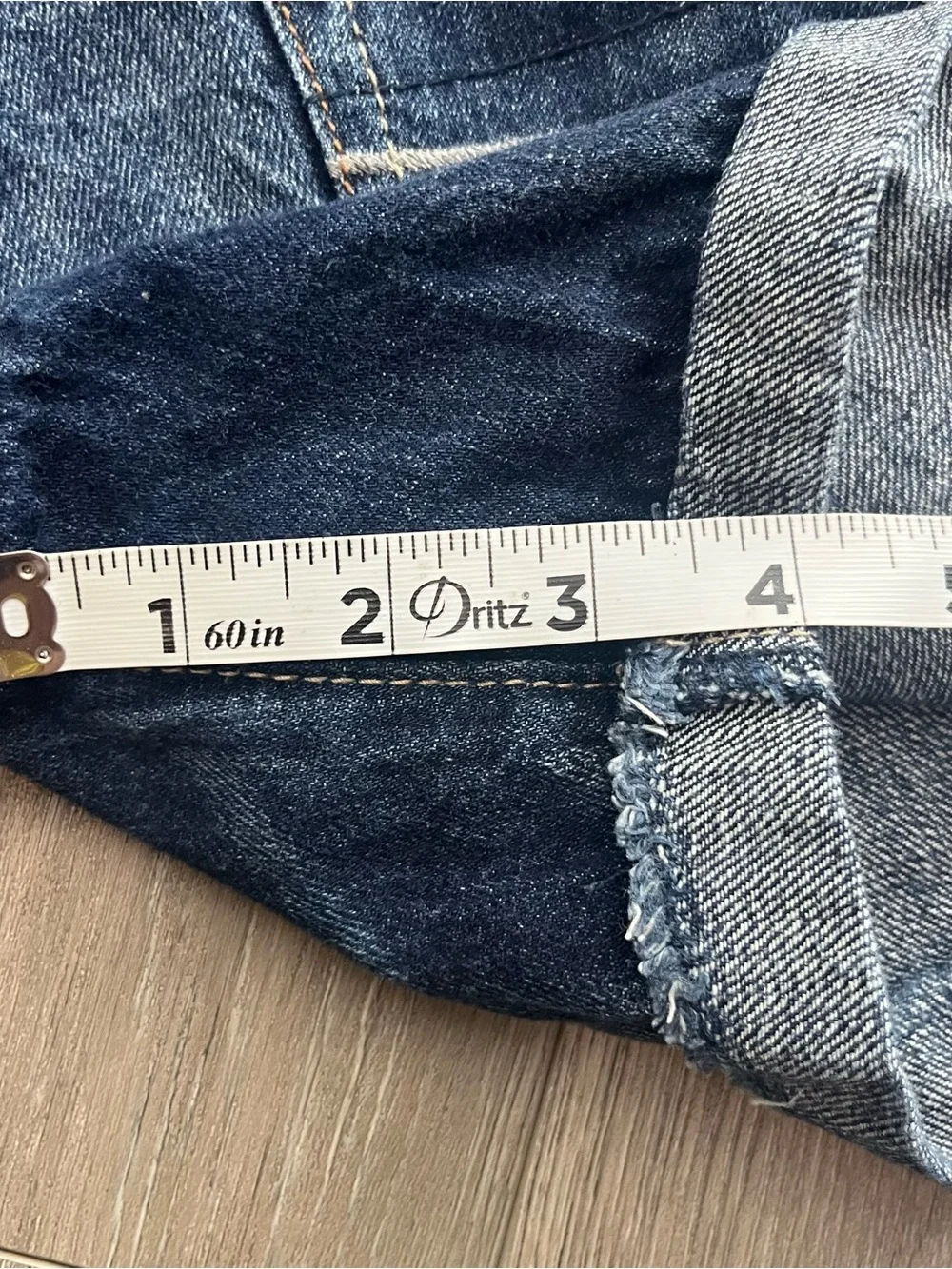 American Eagle Distressed Rolled Cuff Denim Shorts Size 4